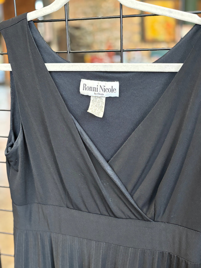 Vintage Ronni Nicole by Ouida Black Pleated Midi Dress Y2K