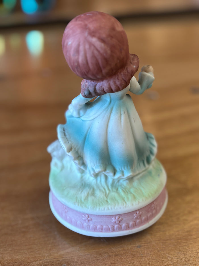 Porcelain music box