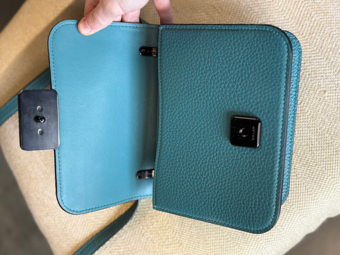 Coach Horse & Carriage Crossbody Bag – MINT Teal Pebbled Leather | Y2K Bright Blue Shoulder Bag