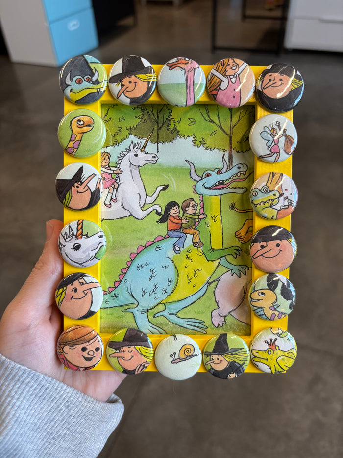 Handmade button frame “witch next door”