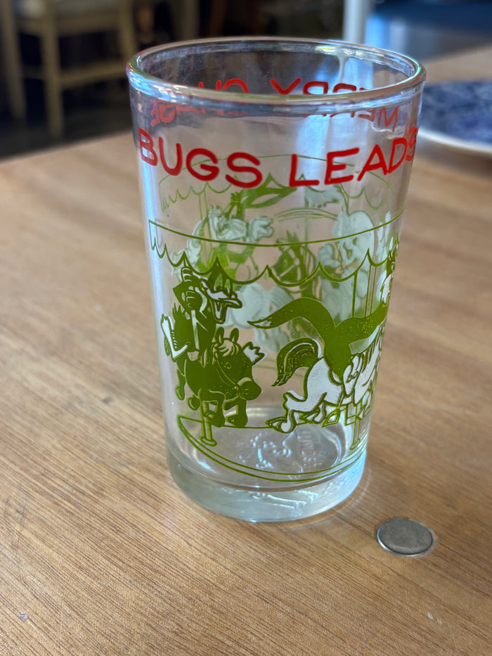 1974 Yosemite Sam “Merry Chase” Looney Tunes Collector Glass – Warner Bros. Vintage Drinkware