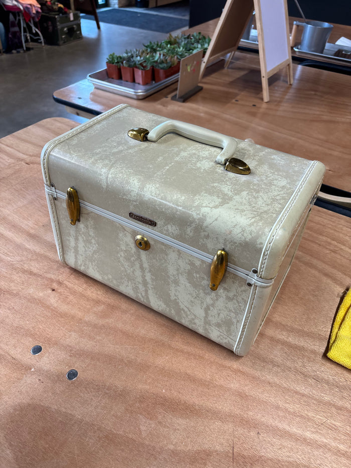 Vintage Samsonite Train Case / Vanity Case with Key – Mid-Century Luggage