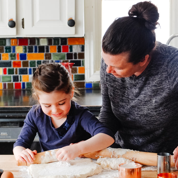 A perfect set for baking with your little ones. Big pin for Mom or Dad and smaller pins for the pint sized baker in your house.