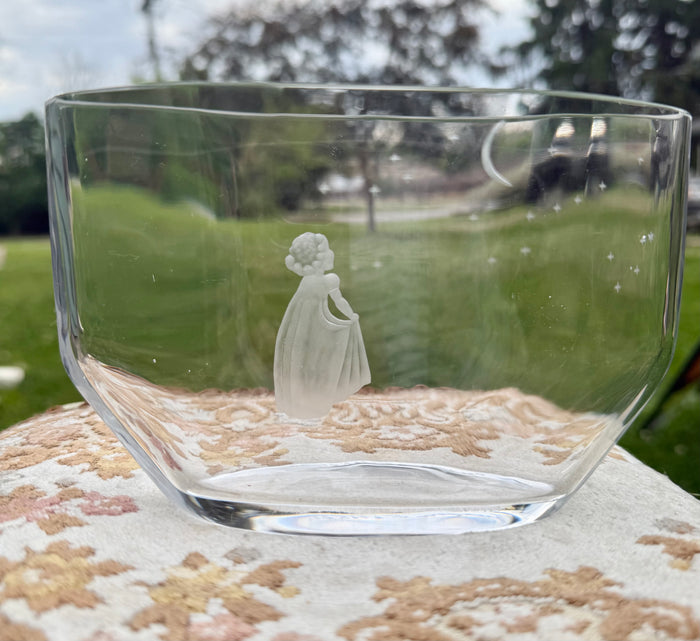 Edvin Öhrström etched glass vase