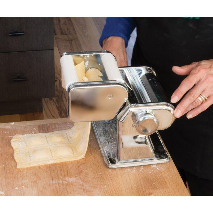 Fante's Great Aunt Gina Pasta Machine