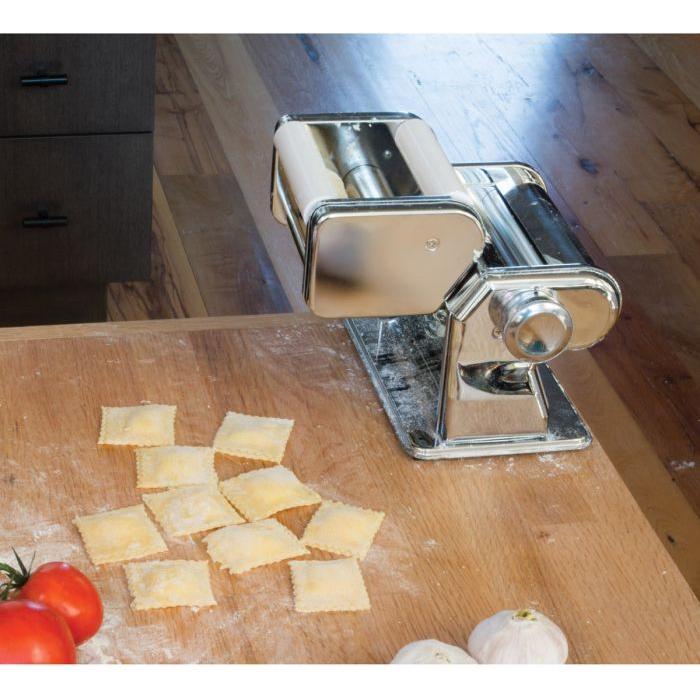 Fante's Great Aunt Gina Pasta Machine