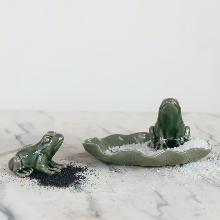 Frog Salt & Pepper Shakers with Lily Pad Tray