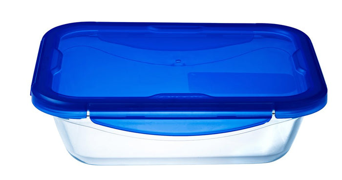 Large French pyrex with lid