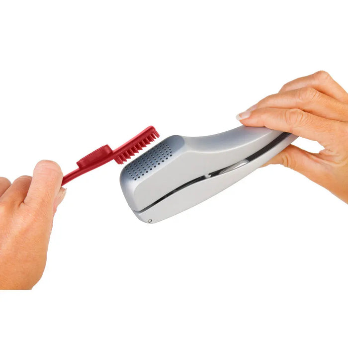 Zyliss Susi 3 Garlic Press DKB
